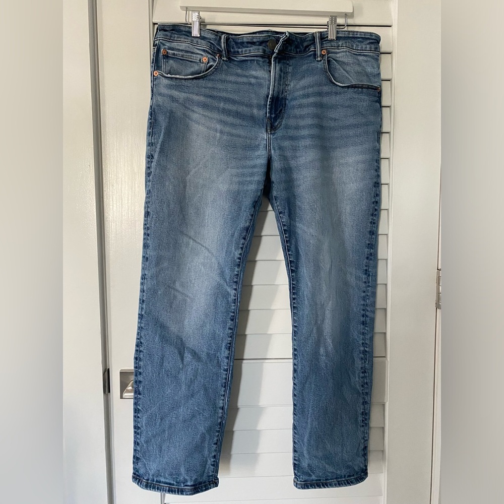 38x30 American Eagle Men's Airflex+ Original Straight Jeans